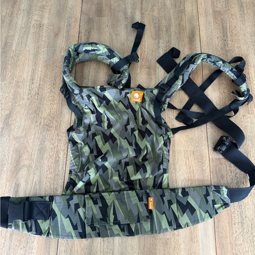 Tula Free to Grow Carrier